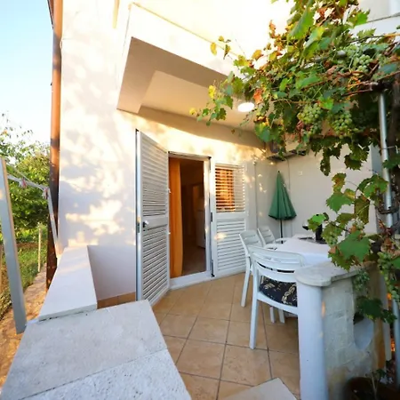 Anita - 100 M From The Beach