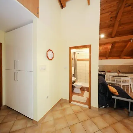 Appartement Anita - 100 M From The Beach Sukošan