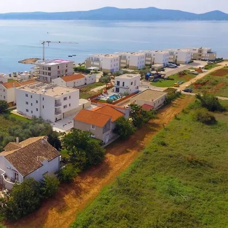 Anita - 100 M From The Beach Apartament Sukošan