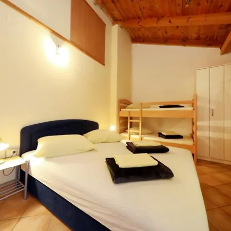 Apartament Anita - 100 M From The Beach Sukošan